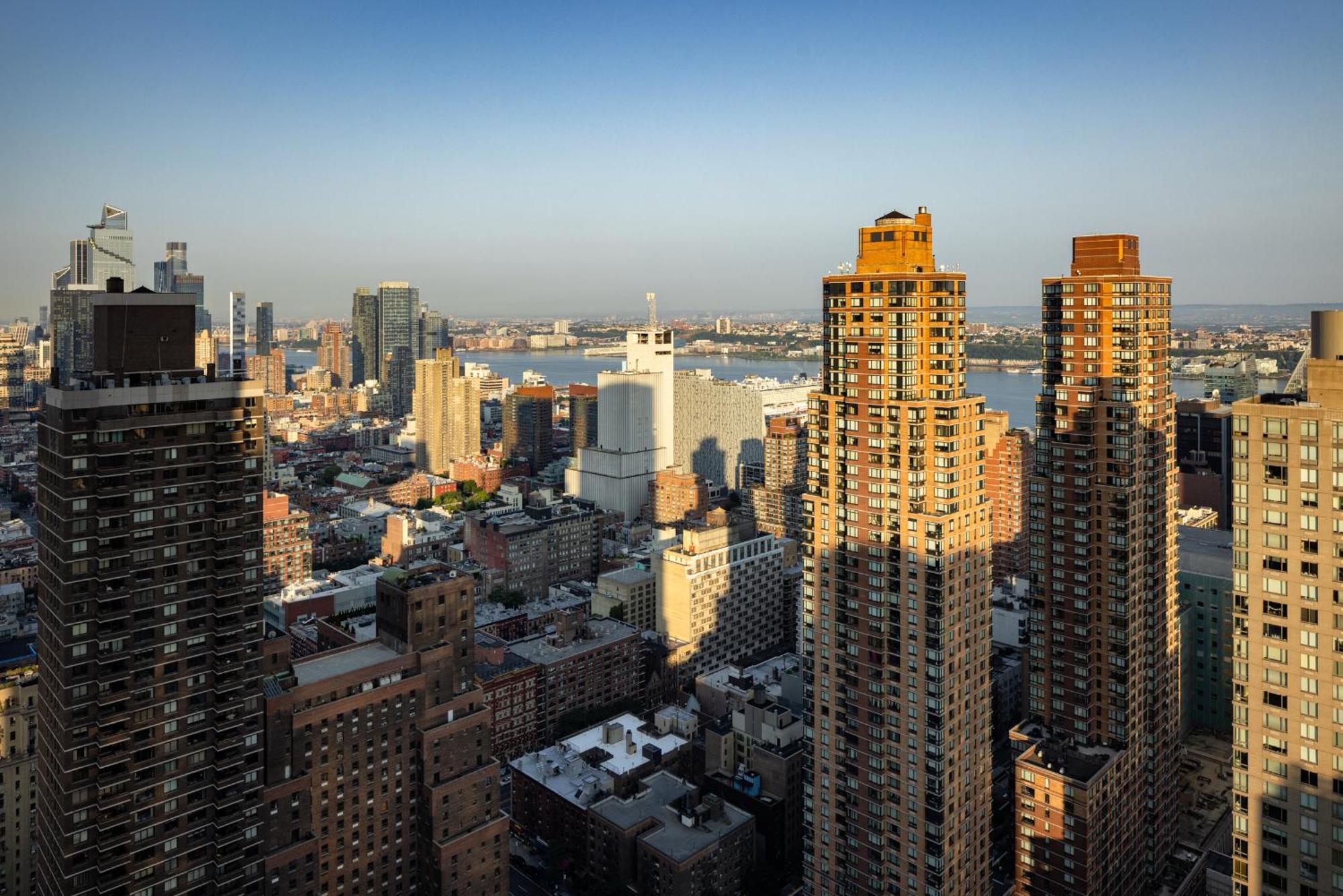 Mandarin Oriental, New York Hotel Exterior photo